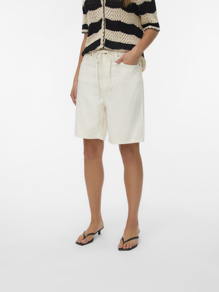 Vmvilla Mr Bermuda Dnm Shorts Mix - Ecru
