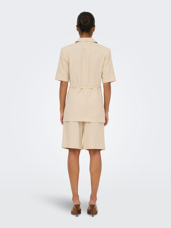 Jdynaomi Linen Mw Bermuda Shorts Tlr - Beige