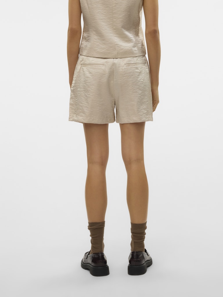 Vmliana Mw Shiny Shorts - Beige