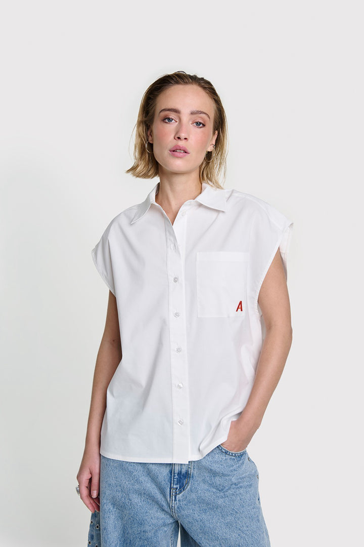 Sleevless Blouse - Off-white