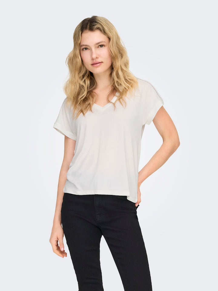 Onlfree Life S/s V-neck Lace Top Jrs - Off-white