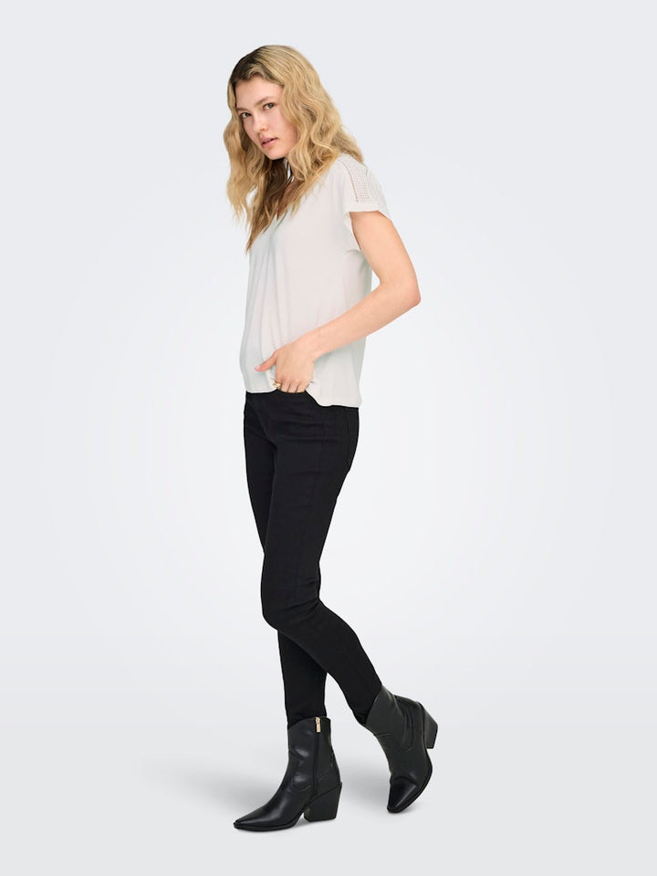 Onlfree Life S/s V-neck Lace Top Jrs - Off-white