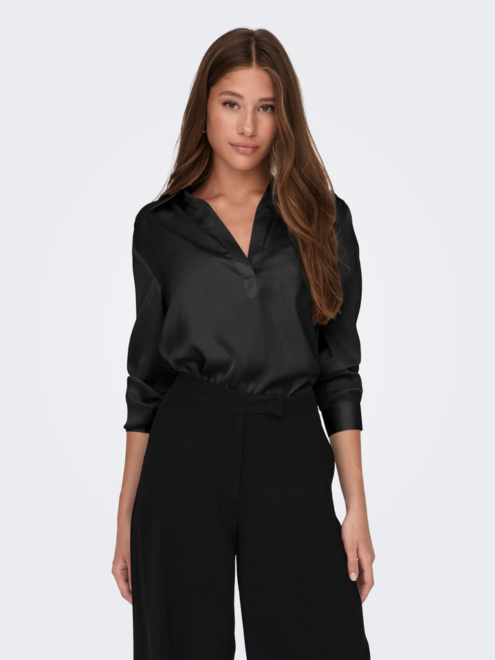 Onlzora Ls V-neck Collar Top Wvn - Zwart